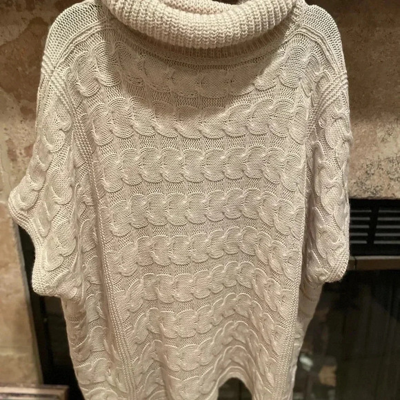 Women’s Minimalist Made in Italy cowl lightweight knit tunic Capsule Old Money - Picture 8 of 8